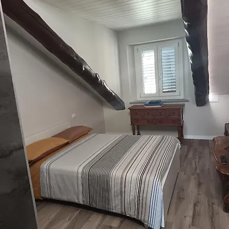 Apartman Goito 17 *